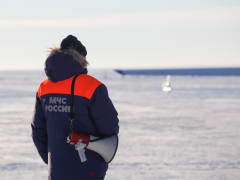 На Рыбинском водохранилище мужчина на снегоходе провалился под лед