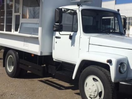 Новые автолавки для выездной торговли отправились на работу в районы Вологодской области