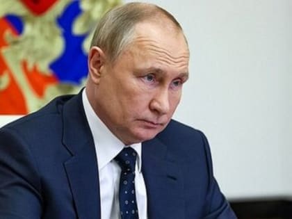 Путин подписал закон о выплате пенсий мигрантам из Таджикистана