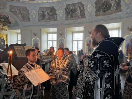 «Вознесена Тя видевши Церковь на Кресте, Солнце Праведное…»