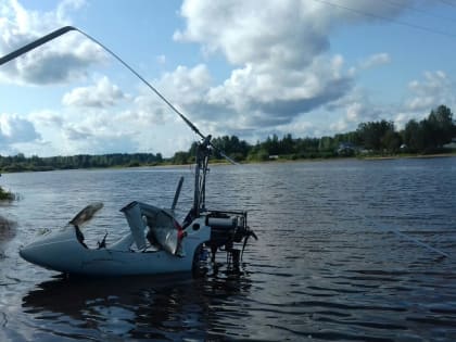 В Череповецком районе подняли со дна реки рухнувший вертолет