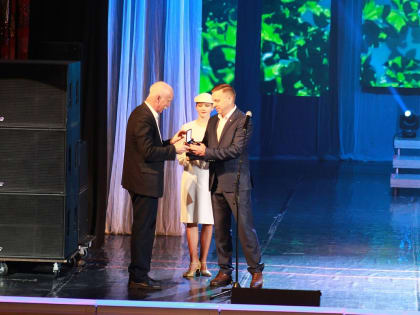 Главный врач санатория «Родник» Николай Шамурин удостоен профсоюзной награды