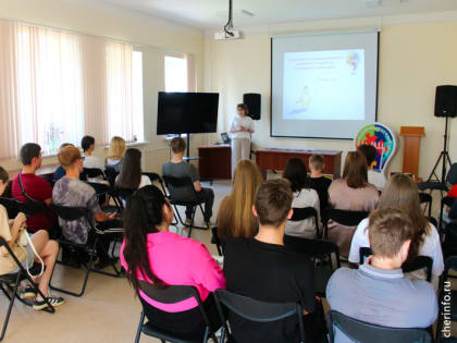 В Череповце для подростков началась первая трудовая смена