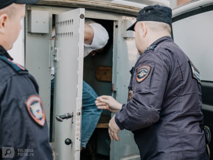 Спасение в последний момент: в Череповце жильцы подъезда предотвратили изнасилование