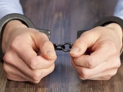 В городе металлургов задержали курьеров-мошенников