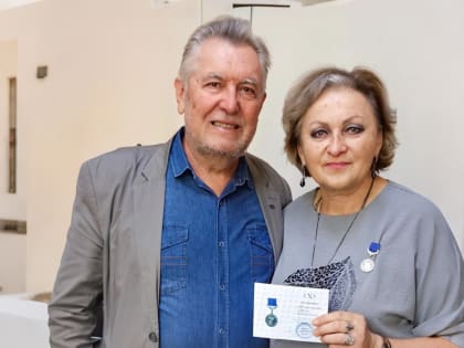 Вера Филиппова награждена серебряной медалью в области искусства