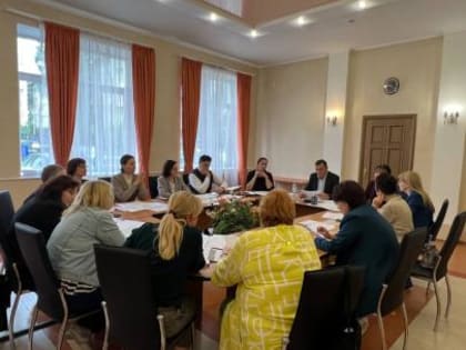 Рабочая группа при Департаменте образования обсудила реализацию мероприятий, направленных на снижение документарной нагрузки на педагогогов