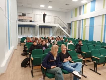 Десятиклассники готовятся к важному экзамену
