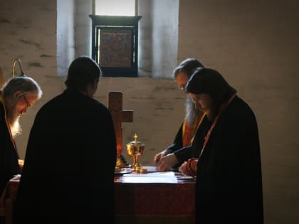 В Неделю святых жен-мироносиц в Спасо-Прилуцком монастыре состоялись праздничные богослужения