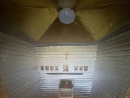 Молельный блиндаж для солдат в зоне СВО