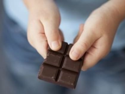 Череповчанин украл из магазина 23 плитки шоколада