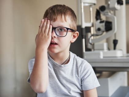 Астигматизм у детей: причины, симптомы, диагностика и лечение