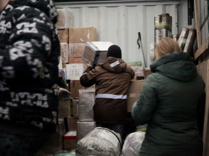 Мэр Вологды Андрей Накрошаев поздравляет с Днем российской науки