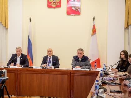 Сотрудник ВолНЦ РАН Л.В. Сухарева приняла участие в заседании Дискуссионного клуба Молодежного парламента региона при Законодательном собрании Вологодской области