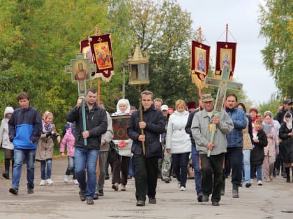 Крестный ход в Череповце: возрождение святынь и укрепление семейных ценностей