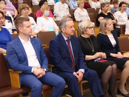 В облбольницу на Данилова придут новые врачи