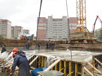 В Вологде начали заливать фундамент для новой школы