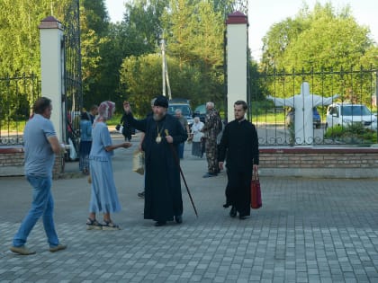 Митрополит Савва совершил воскресную Литургию Рождество-Богородицком соборе города Вологды