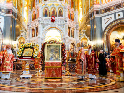 В день памяти равноапостольных Мефодия и Кирилла митрополит Савва сослужил Святейшему Патриарху Кириллу за Литургией в Храме Христа Спасителя