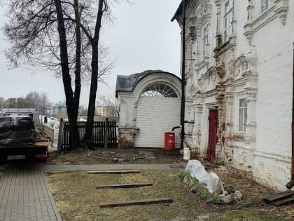 Подготовку к реставрационным работам начали в храме Сретения Господня в Вологде