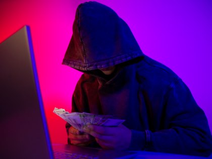 Аферист обманул жителей Череповца на крупную сумму