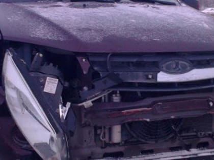 Сегодня ночью пустую дорогу на улице Четряковской в Вологде не поделили два автомобиля