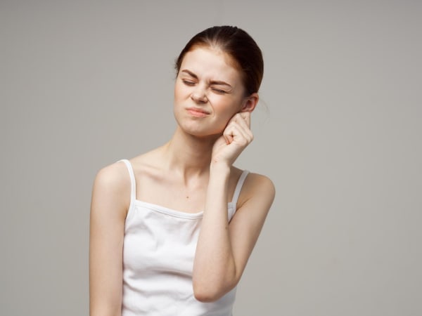 Препараты для лечения отита: что использовать, когда болит ухо?