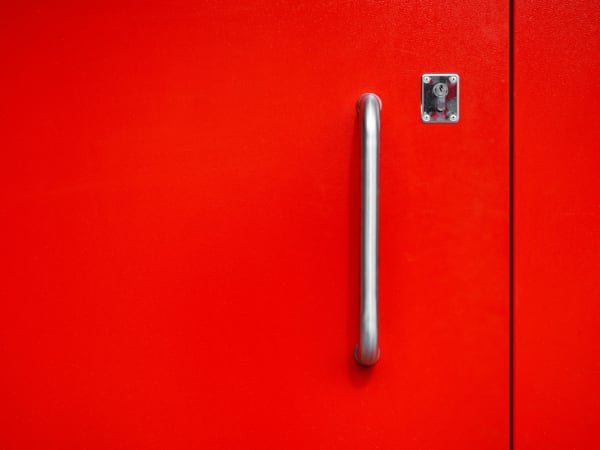 Противопожарные двери: от требований ГОСТ до типов и характеристик