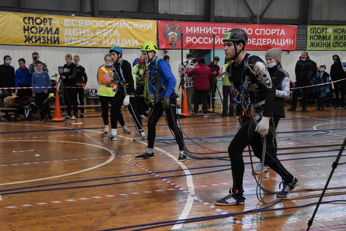 Турниры в декабре. Спортивный туризм соревнования в Вологде. Спортивный туризм соревнования Подснежник 2021. Турнир Подснежник в Тотьме 2006 год.