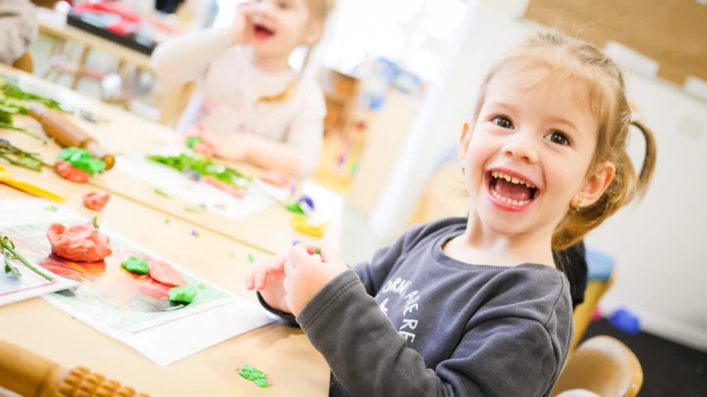 Chestnut Nursery School Halbutt Street - Image