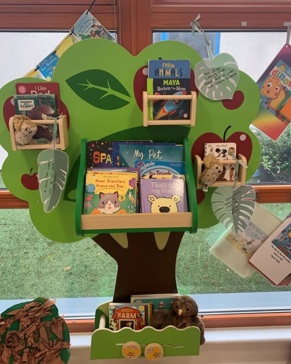 Chestnut Nursery Schools News Image - Gascoigne's New Library Tree