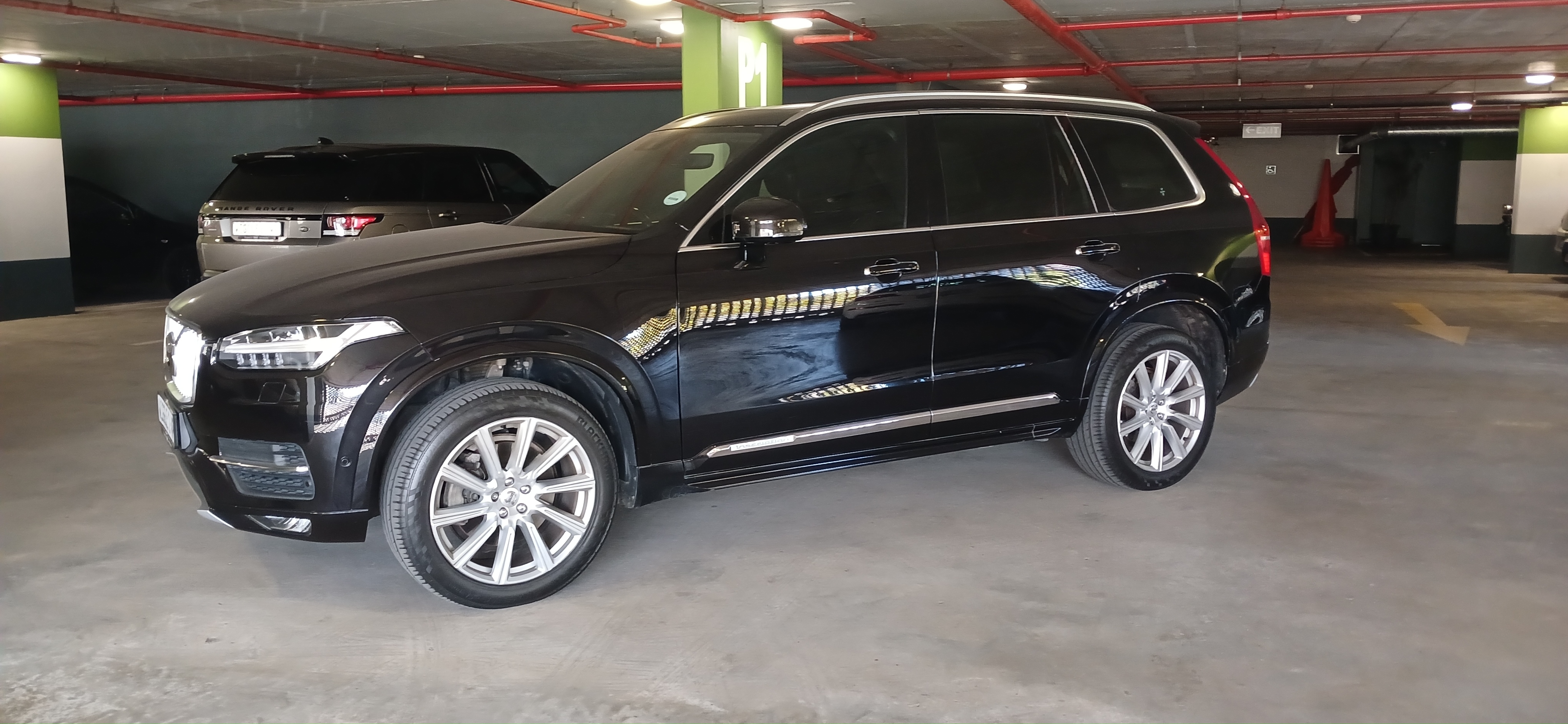 VOLVO XC90