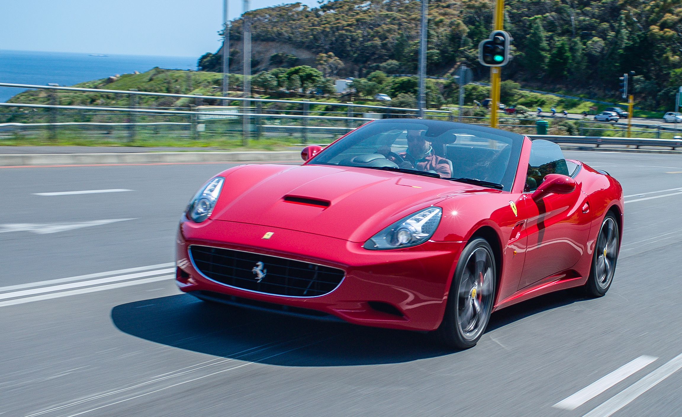 FERRARI California
