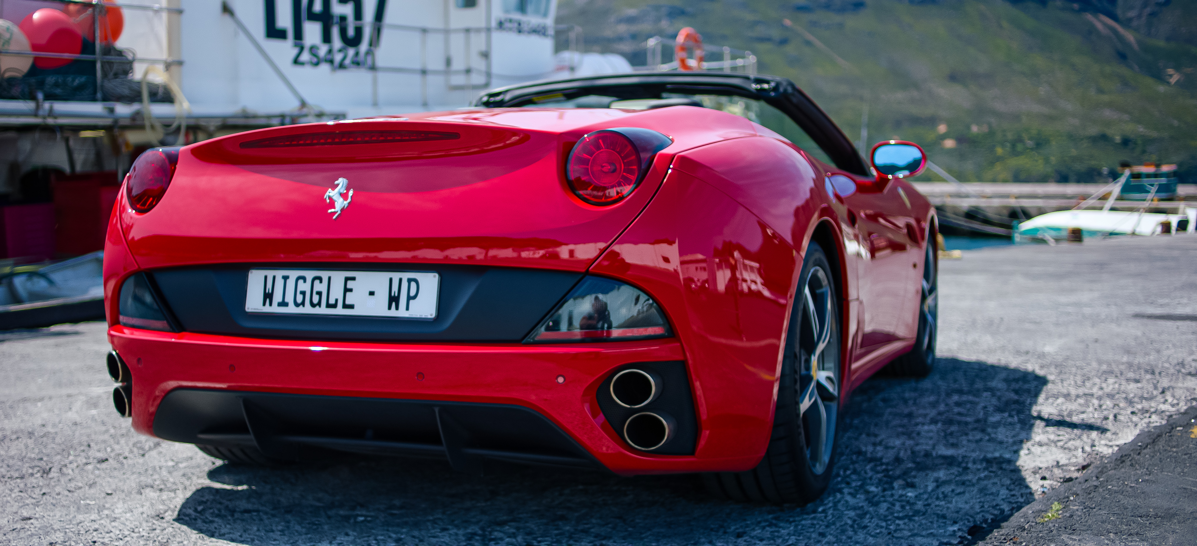 FERRARI California