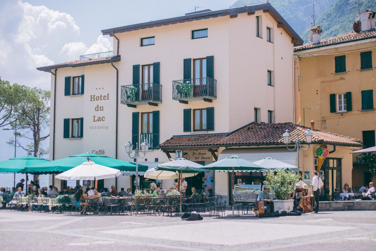 Stroll through Menaggio, Lake Como