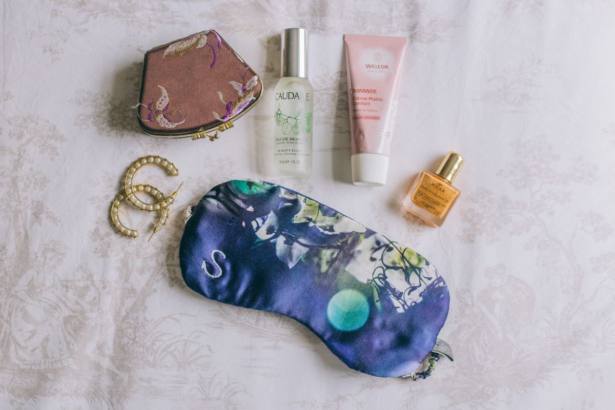Gifts for Travelers: Holiday Gift Guide