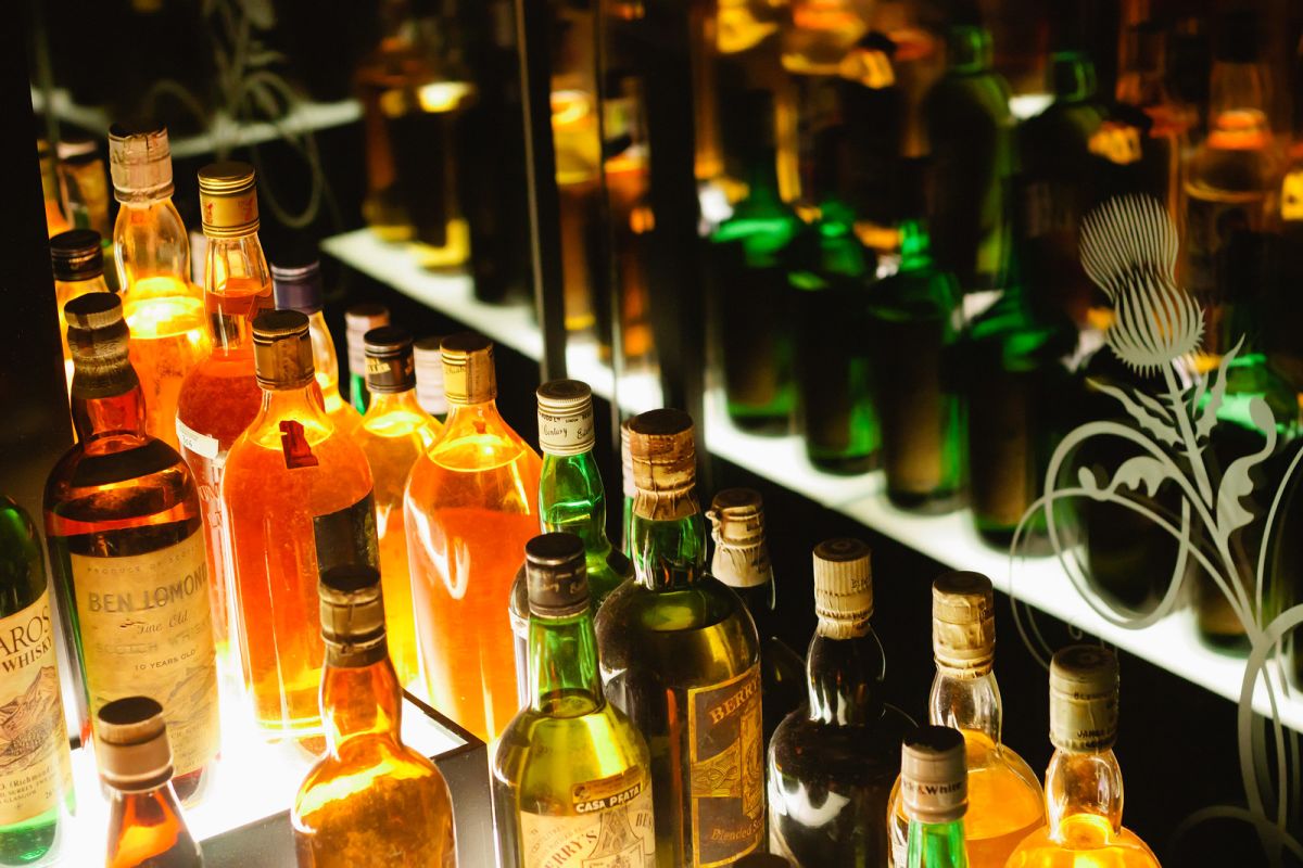How to Host a Scotch Whisky Tasting