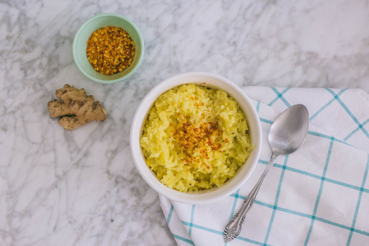 Kitchri – Yellow Lentil Rice (Gujarati Recipe)