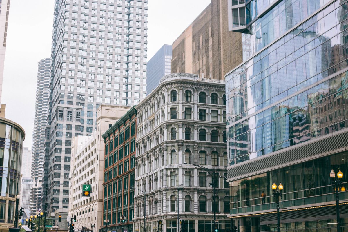 Downtown Chicago Travel Guide with Kimpton's Hotel Monaco