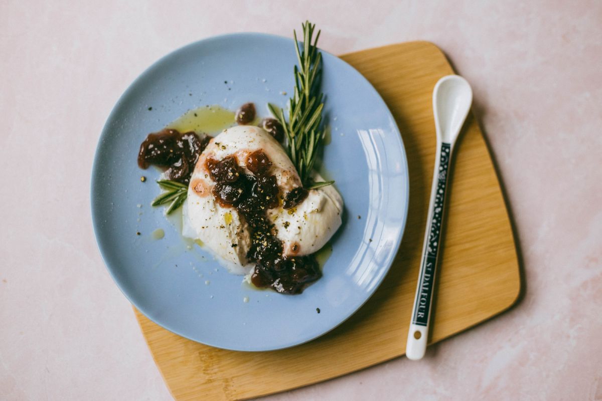 Burrata Recipe with French Grape and Rosemary Salt