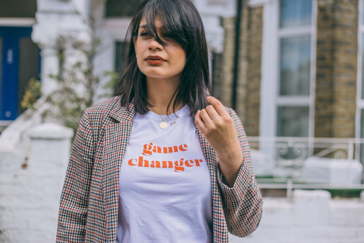 3 Ways to Style a Slogan Tee and Jeans