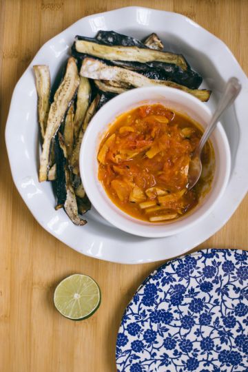 Aubergine Chips with Smokey Tomato Compote