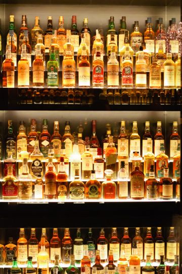 How to Host a Scotch Whisky Tasting