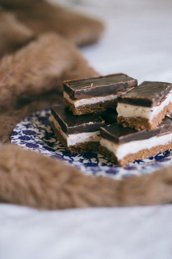 dark chocolate peppermint slices