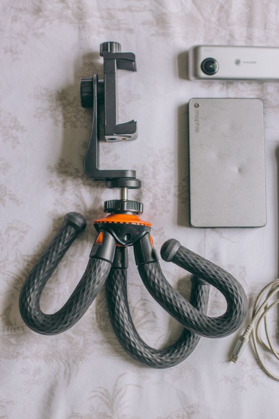 Gifts for Travelers: Holiday Gift Guide