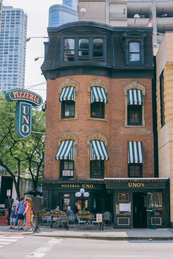 Downtown Chicago Travel Guide with Kimpton's Hotel Monaco