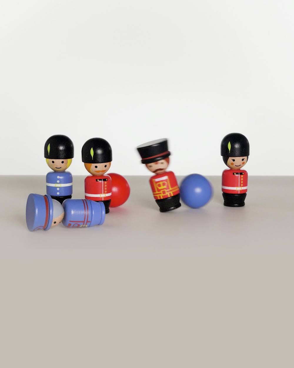 Orange Tree Toys-London Guard Wooden Skittles (9cm) | Childrensalon