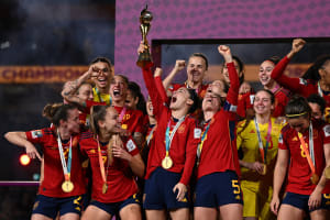 Spanien feiert den Sieg im Endspiel der FIFA Frauen-Weltmeisterschaft 2023 zwischen Spanien und England im Stadium Australia in Sydney, Australien, am 20. August 2023.