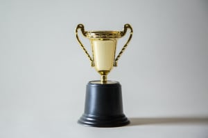Das Bild zeigt einen Siegerpokal