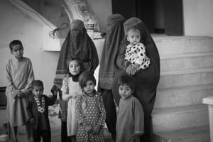 Afghanische Frauen mit Kinder